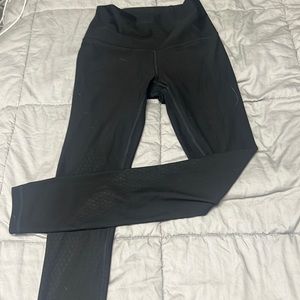 Lululemon size 6 leggings